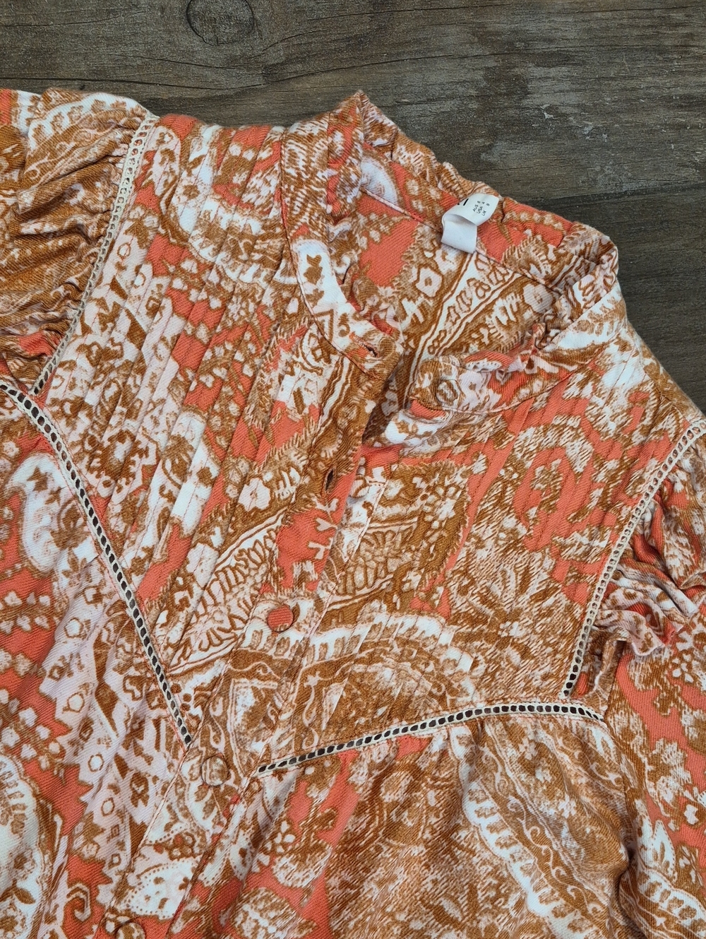 Kivari Casablanca Floral Paisley Ruffled Pleated Lace Detail Top, Size 4 - Picture 9 of 11